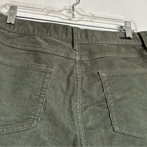 Carve Designs Oahu Corduroy Cut Off Shorts Size 6 Green Beach Vacation Casual - Picture 6 of 9